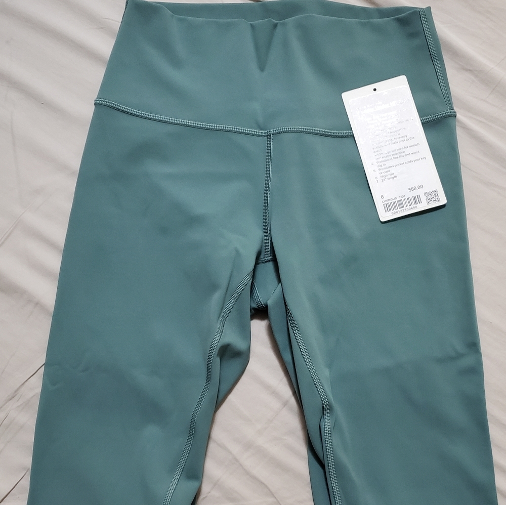 Lululemon Wunder Under 6 HR crop 23